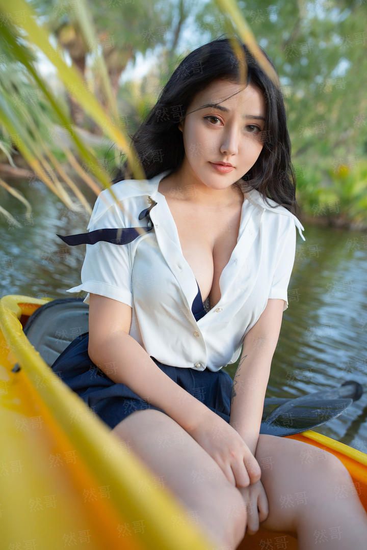 裸女合奏团